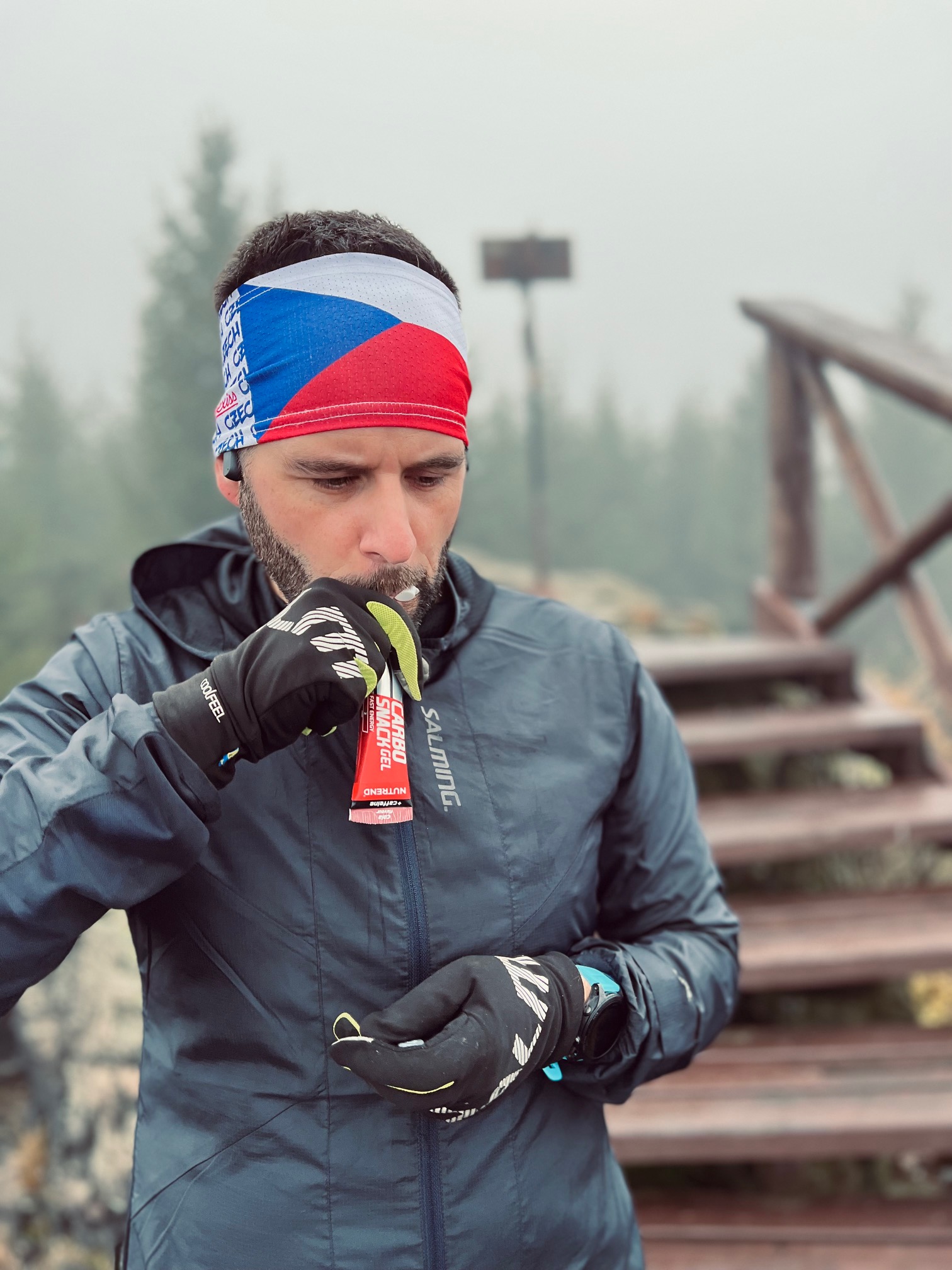 CARBOSNACK_WITH_CAFFEINE_tube_photo_4 Nutrend Carbosnack Gel 50gr Fast Energy Green Apple - Image 2